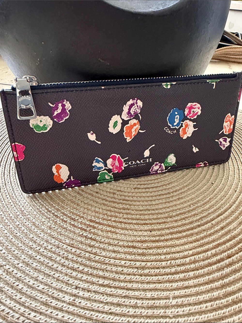 Coach Black Leather Zip Wallet Case with Wild Floral Motif & Logo Readers Case